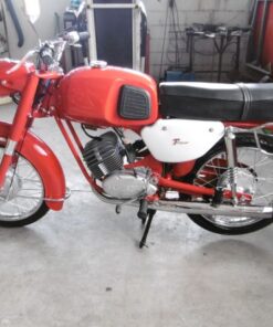 Alternative view of Moto Sachs